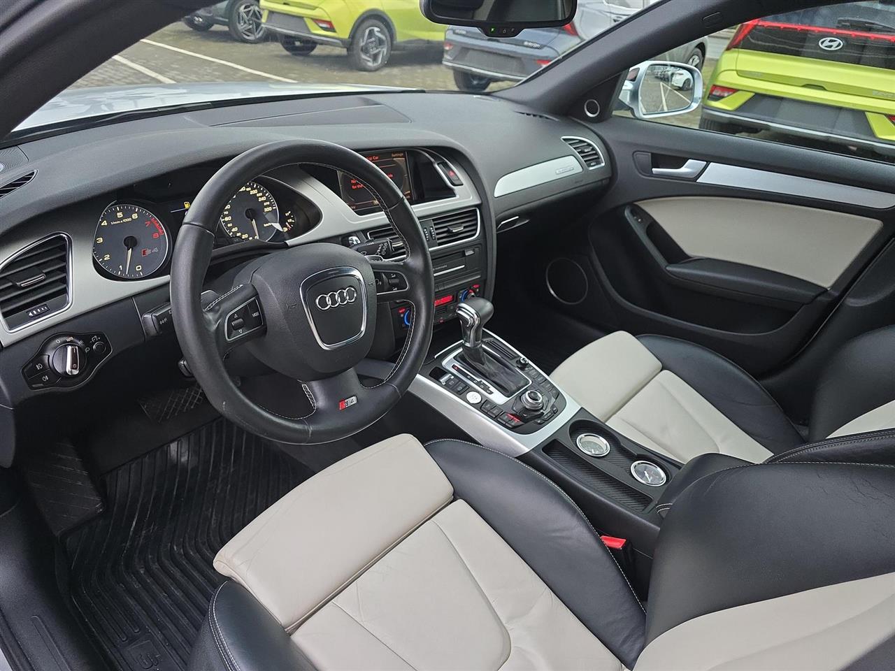 Audi A4 S4 3.0 TFSI Quattro S tronic 2009