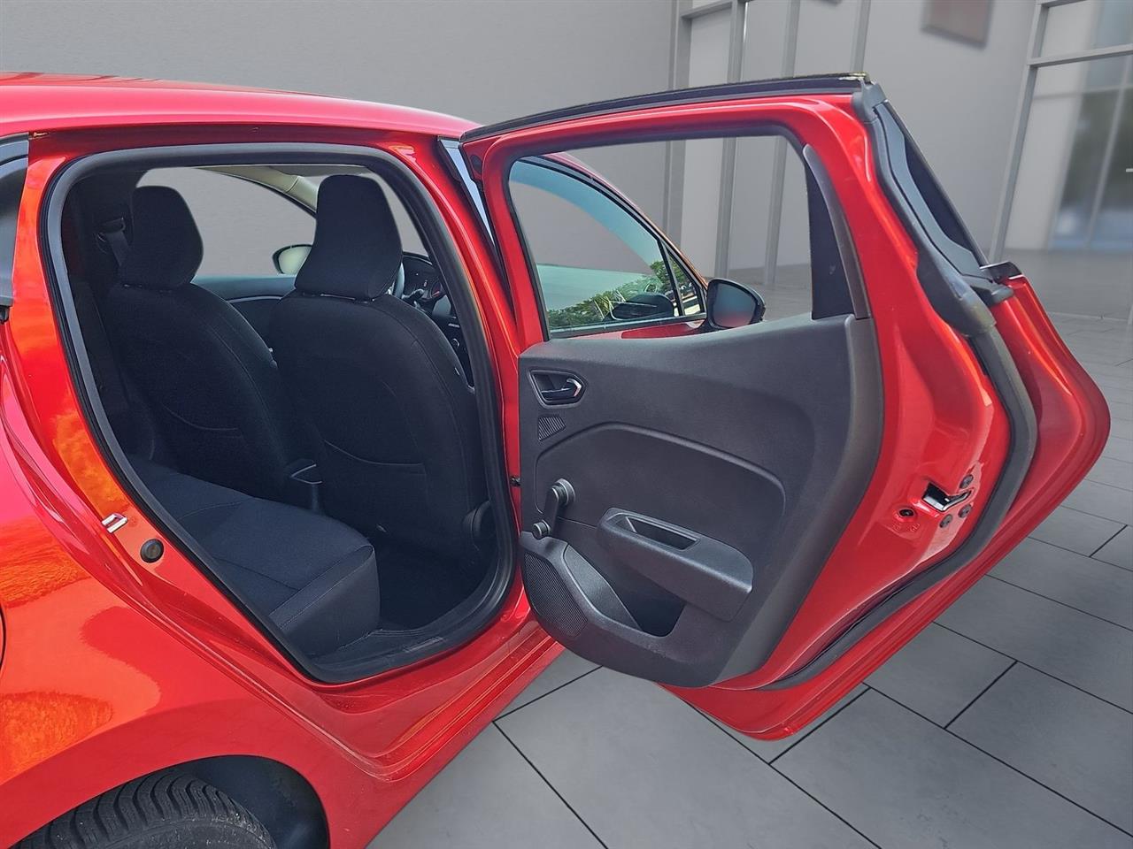 Renault CLIO Clio 1.0 TCe Zen LPG 2022