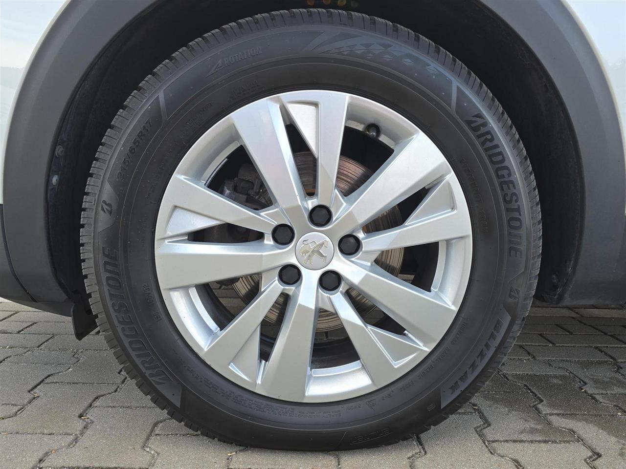 Peugeot 3008 3008 1.5 BlueHDi Active S&S EAT8 2021