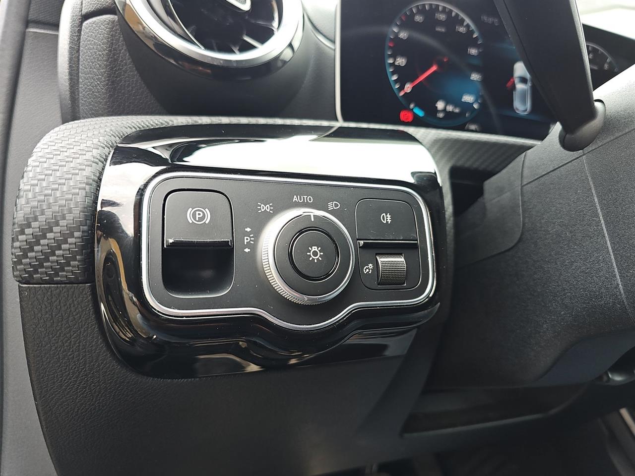 Mercedes-benz A KLASA A 180 2020