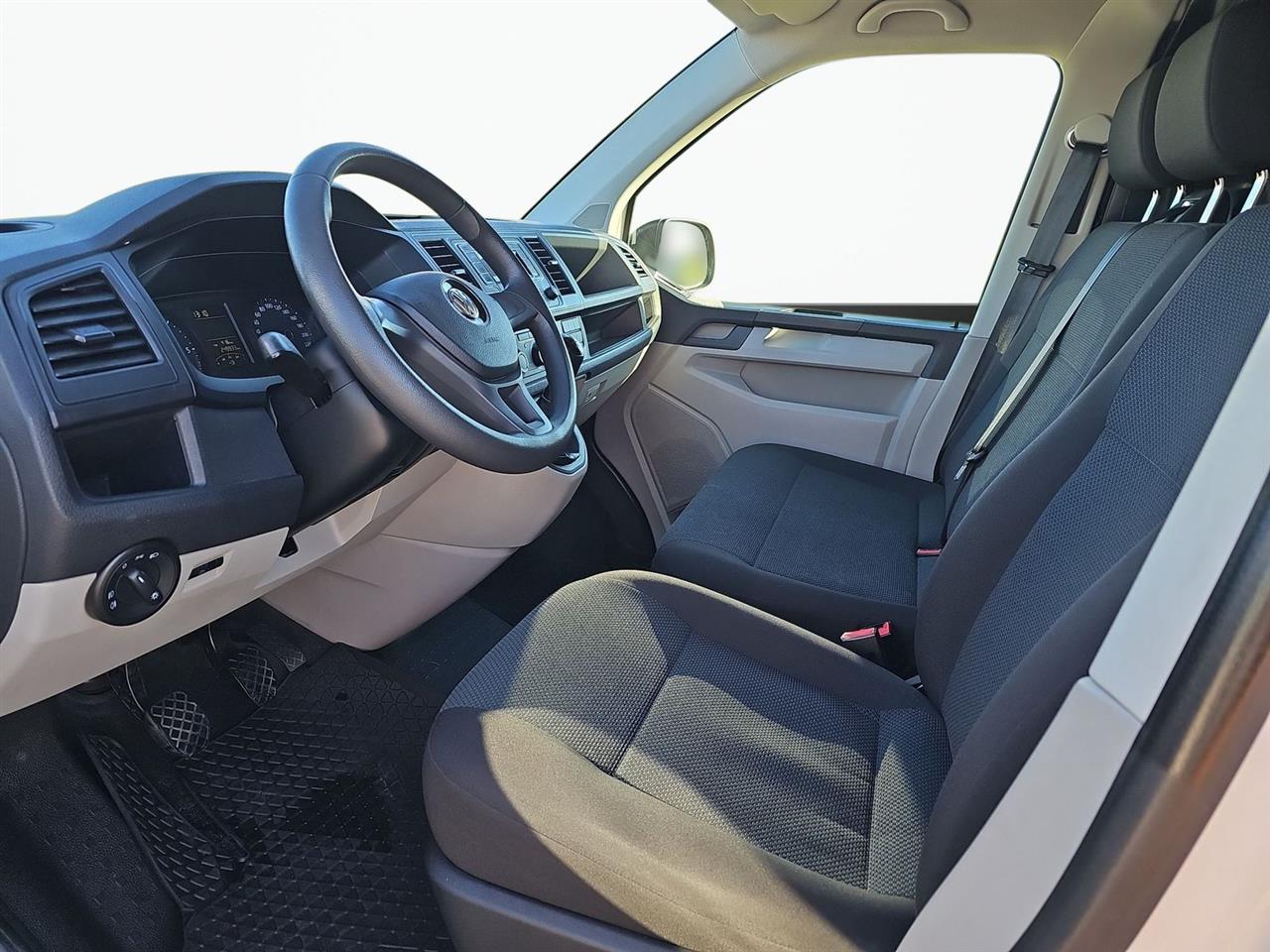 Volkswagen TRANSPORTER Transporter T6 TDI L2H1 2017