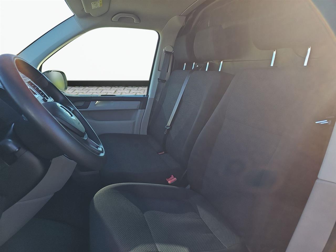 Volkswagen TRANSPORTER Transporter T6 TDI L2H1 2017
