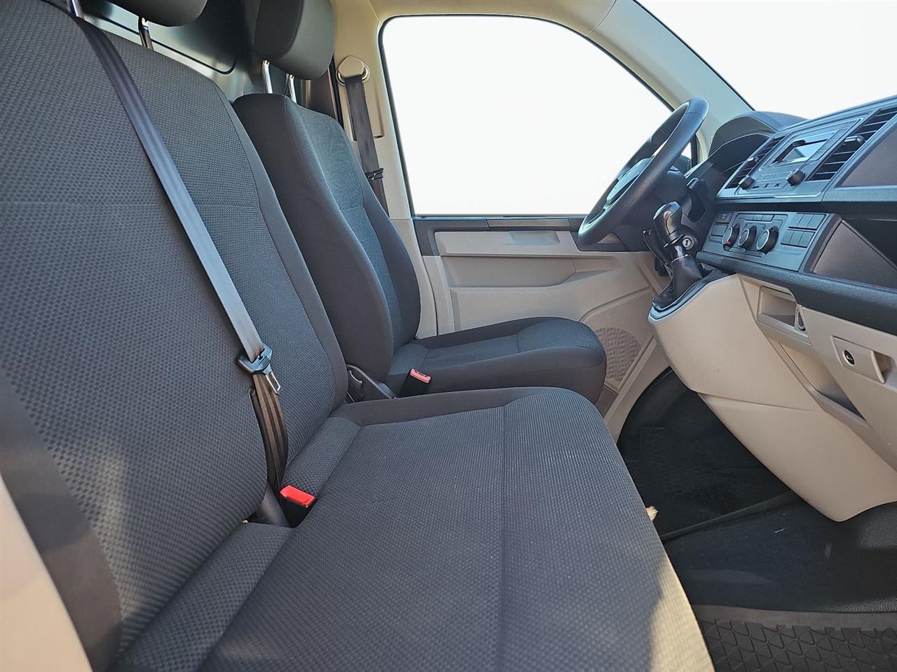 Volkswagen TRANSPORTER Transporter T6 TDI L2H1 2017