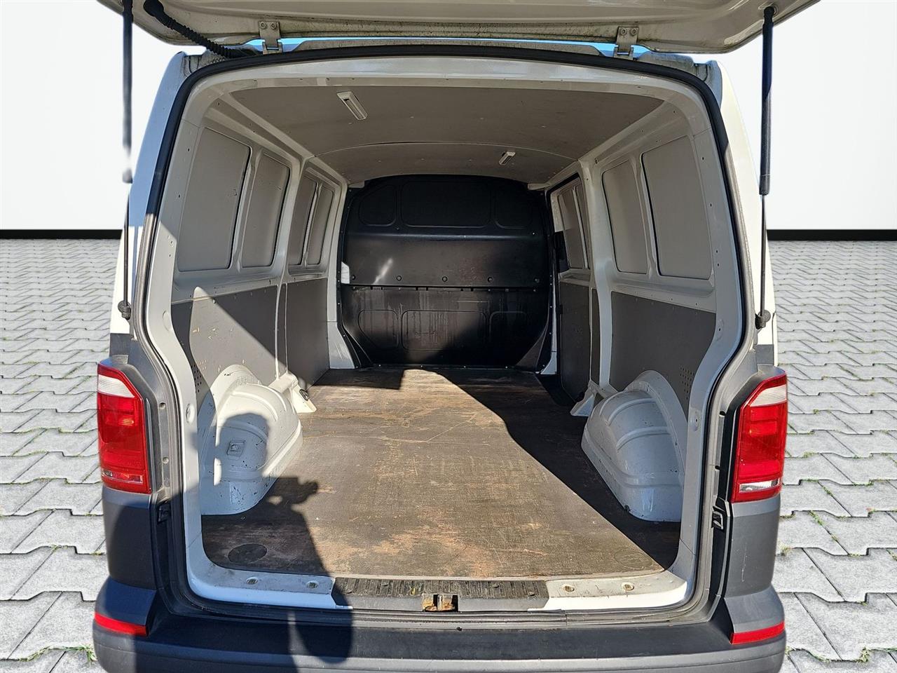 Volkswagen TRANSPORTER Transporter T6 TDI L2H1 2017