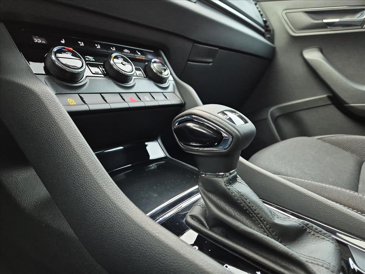 Skoda KAROQ Karoq 1.5 TSI ACT Selection DSG 2024