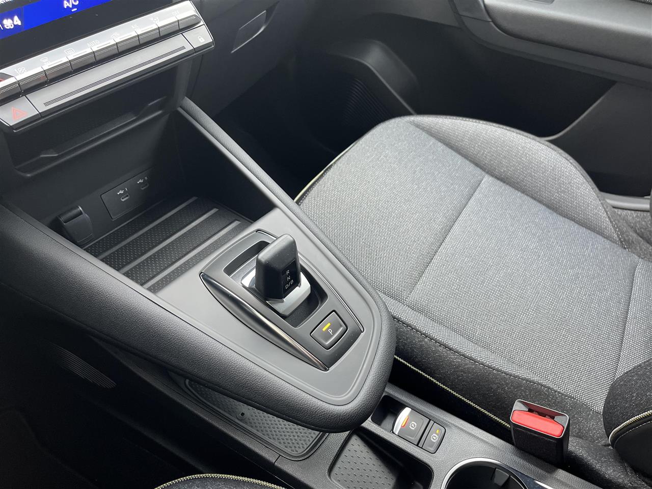 Renault SYMBIOZ Symbioz 1.8 E-Tech Full Hybrid 160 Techno 2025