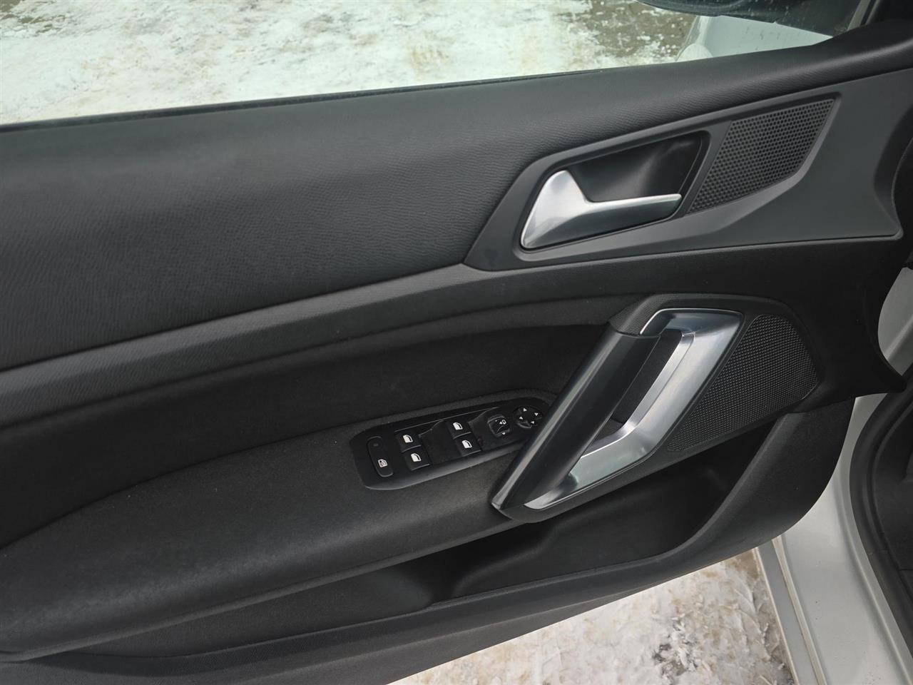 Peugeot 308 308 SW 1.6 BlueHDi Access S&S 2016