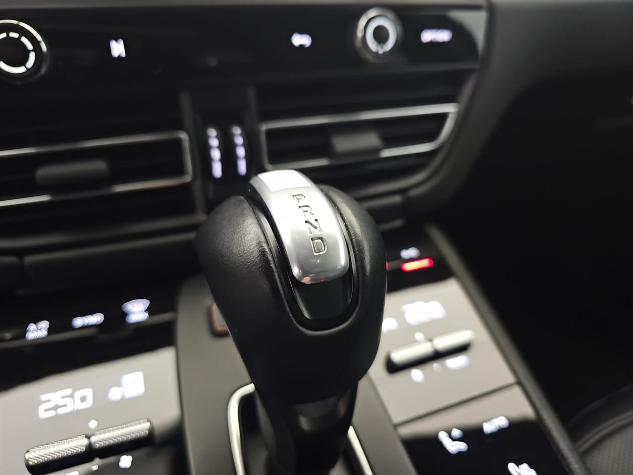 Porsche MACAN Macan T 2023