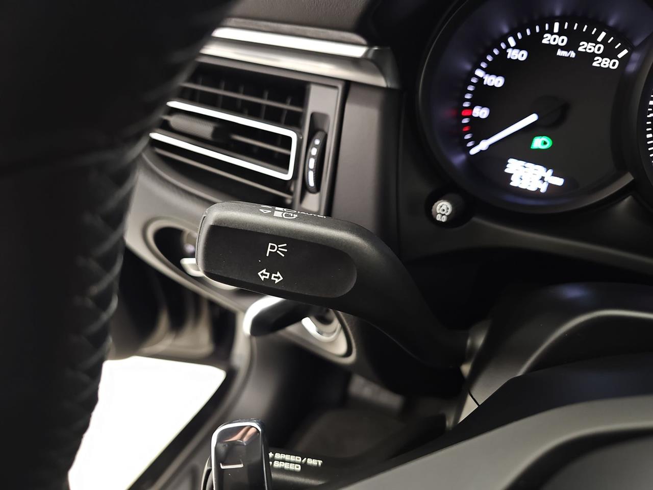 Porsche MACAN Macan T 2023