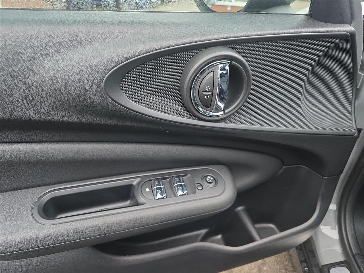 Mini [bmw] CLUBMAN Cooper D 2020