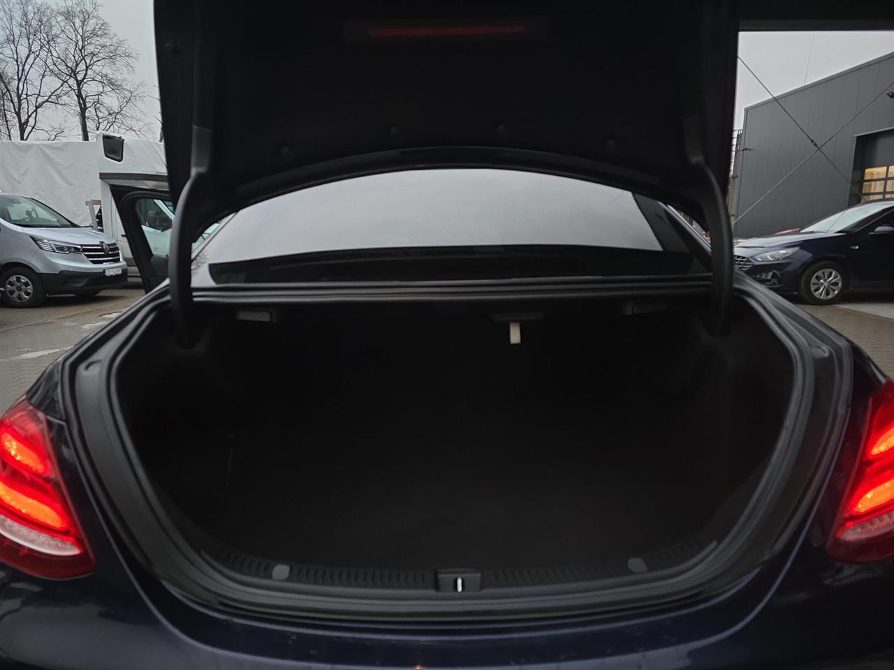 Mercedes-benz E KLASA E 200 d 9G-TRONIC 2016