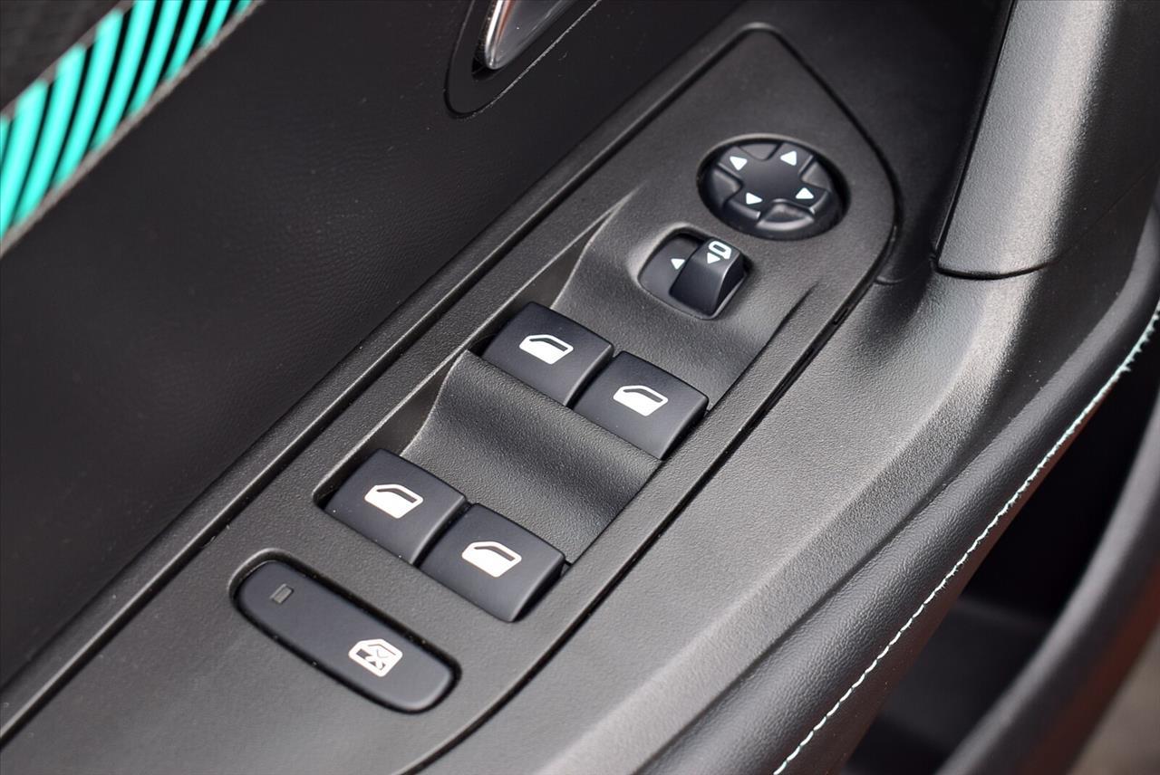 Peugeot 2008 2008 1.2 PureTech Active S&S EAT8 2022