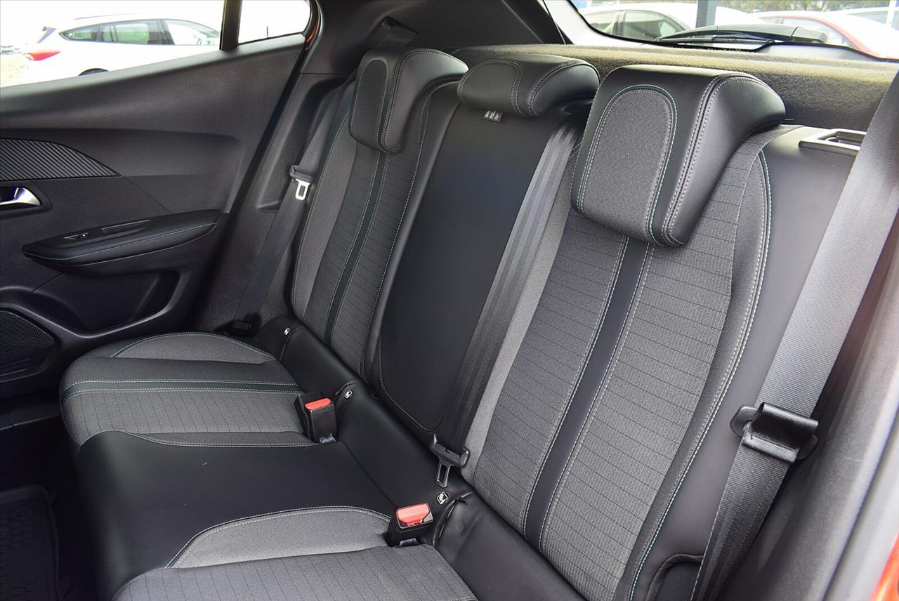 Peugeot 2008 2008 1.2 PureTech Active S&S EAT8 2022