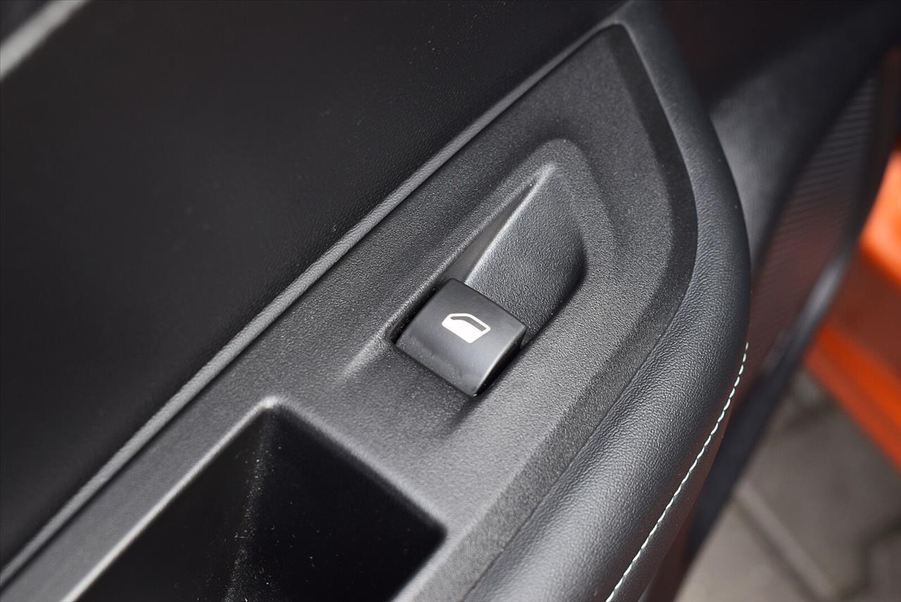 Peugeot 2008 2008 1.2 PureTech Active S&S EAT8 2022