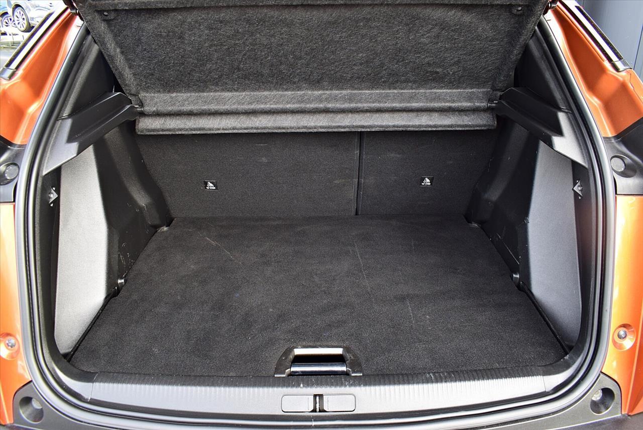 Peugeot 2008 2008 1.2 PureTech Active S&S EAT8 2022