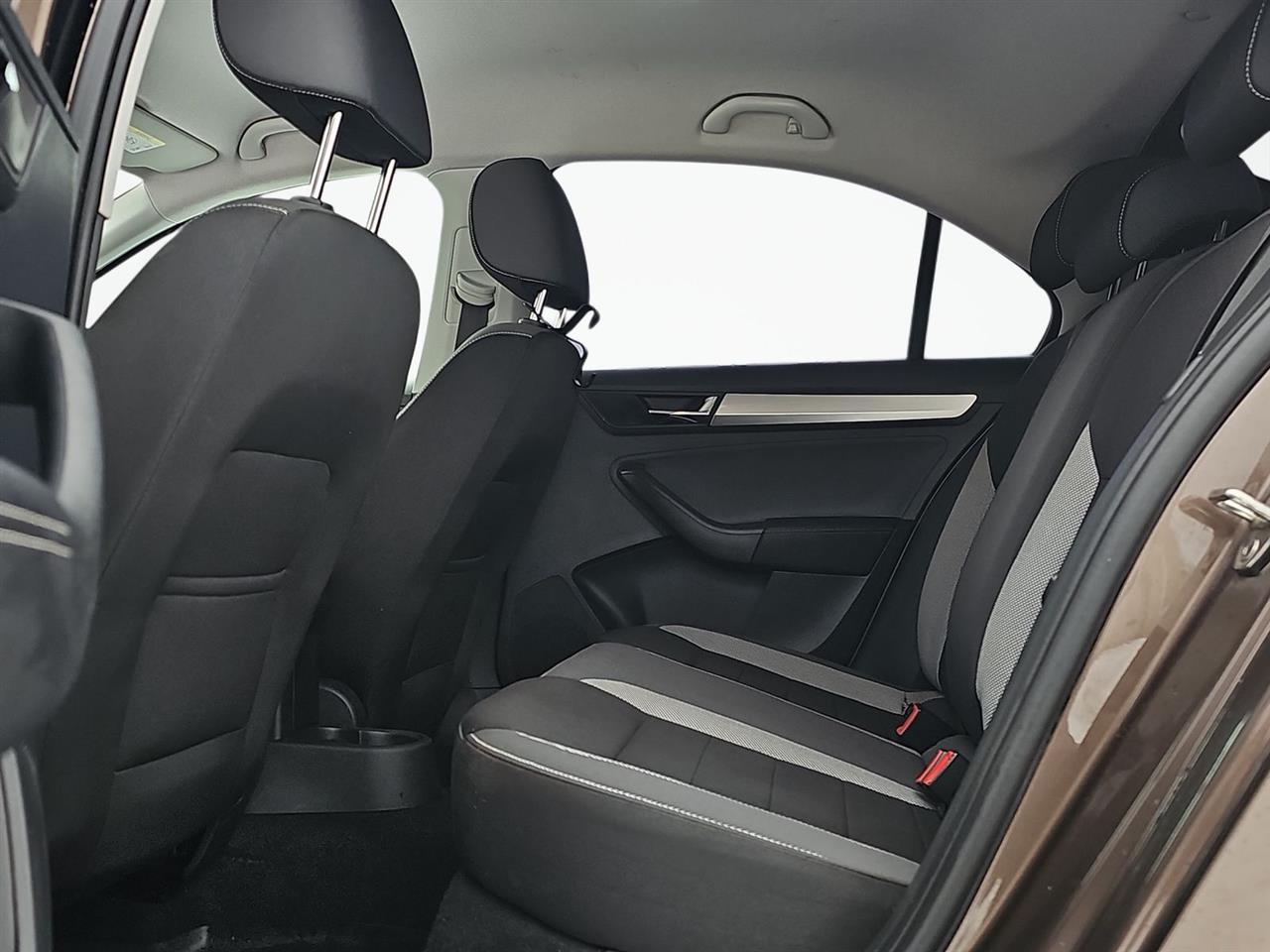 Skoda RAPID Rapid 1.0 TSI Active 2018