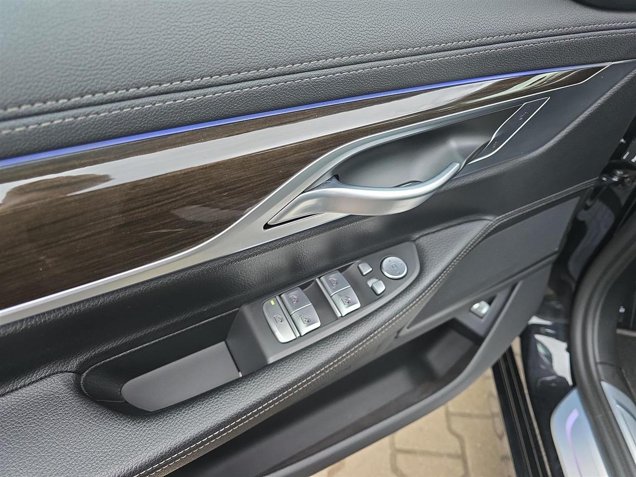Bmw SERIA 7 730d 2021