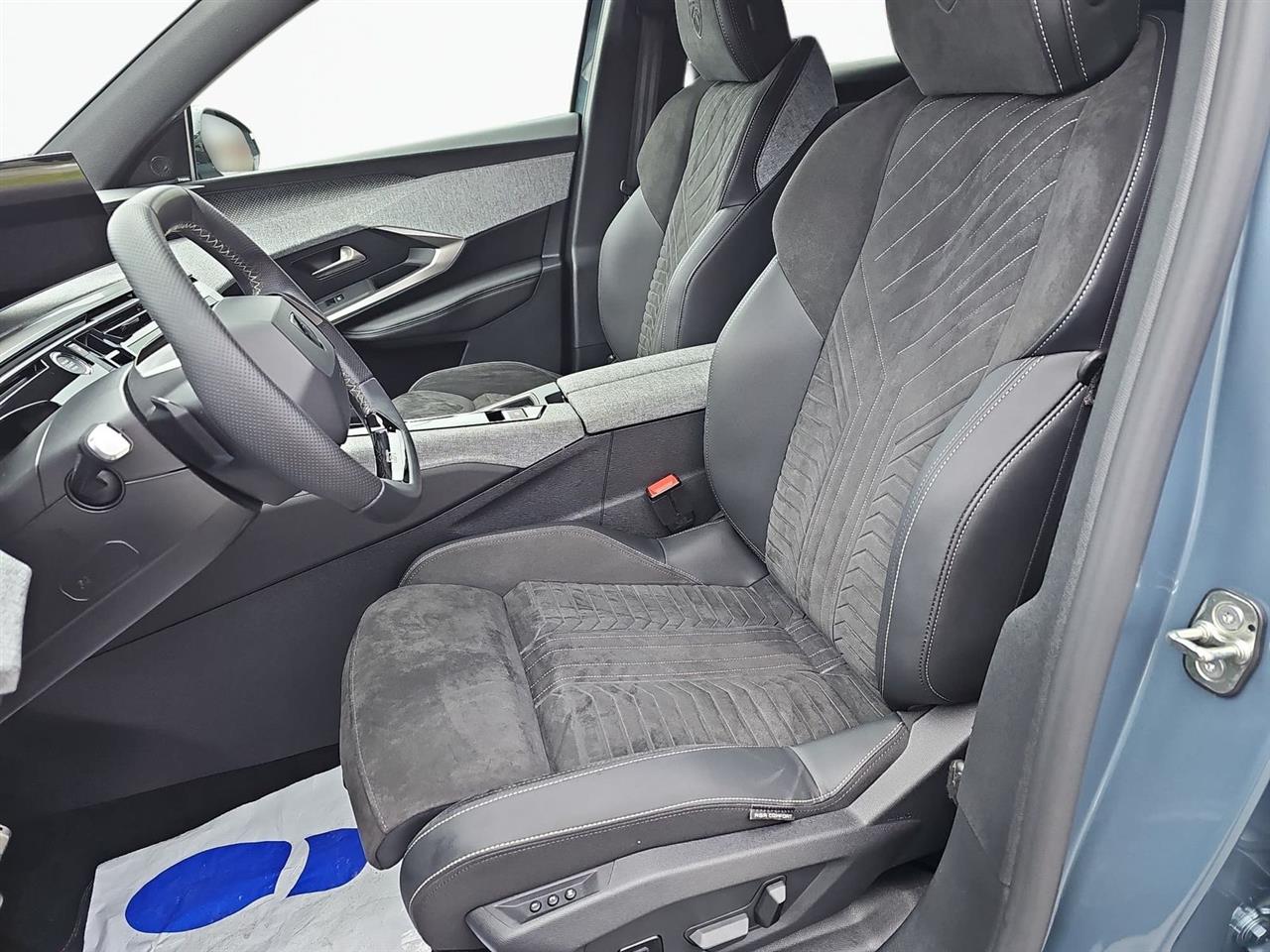 Peugeot 3008 3008 1.2 PureTech mHEV GT e-DCS6 2025
