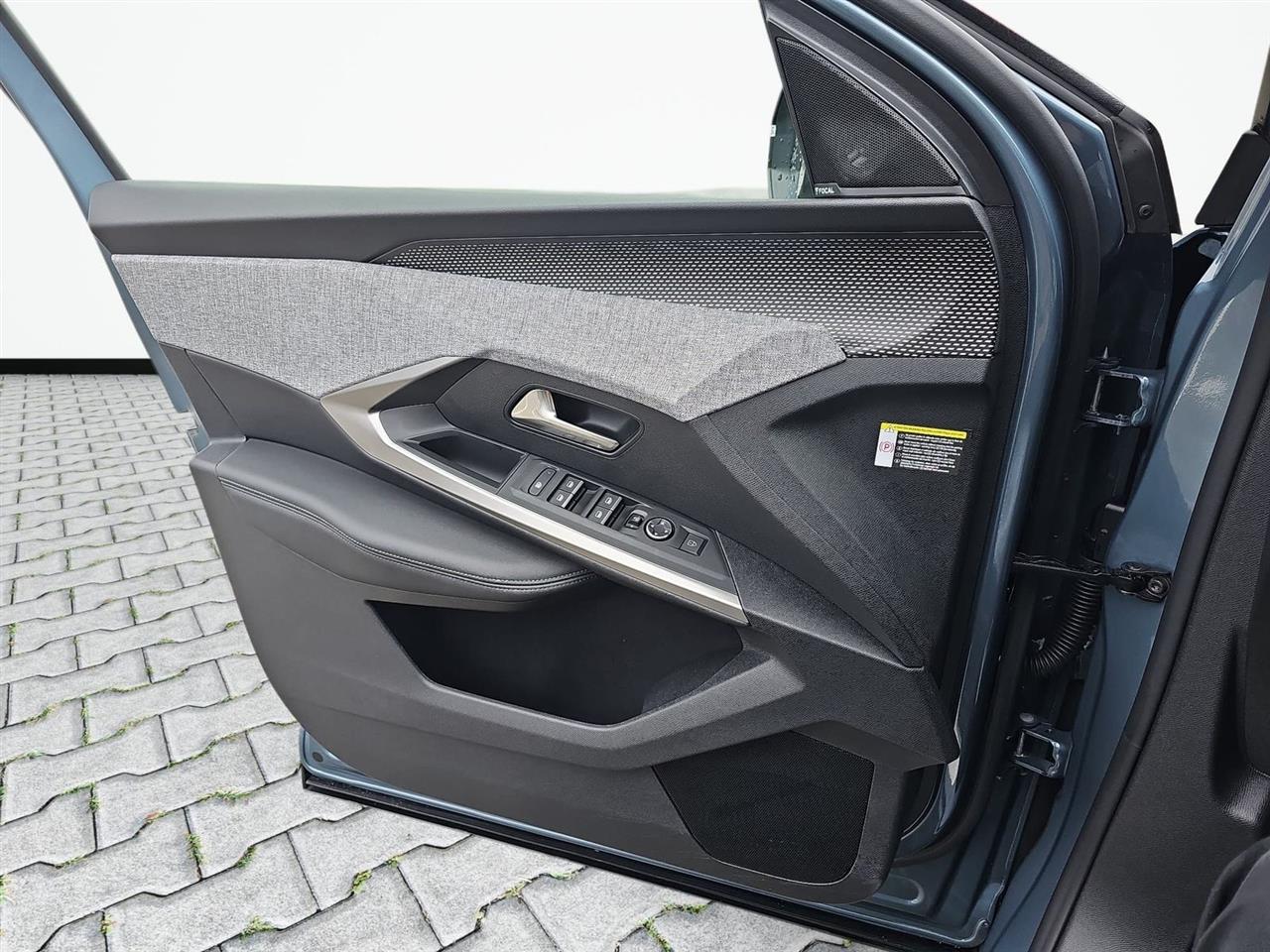 Peugeot 3008 3008 1.2 PureTech mHEV GT e-DCS6 2025