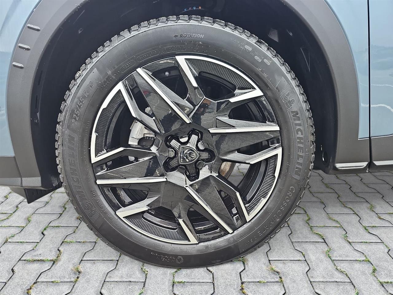 Peugeot 3008 3008 1.2 PureTech mHEV GT e-DCS6 2025