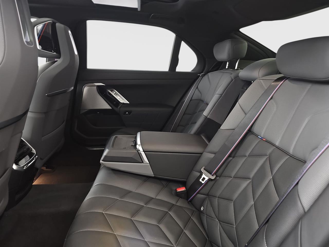 Bmw SERIA 7 740d xDrive mHEV M Sport sport-aut 2023