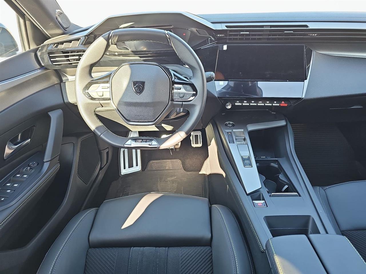 Peugeot 408 408 1.6 Plug-In Hybrid 225 GT EAT8 2024