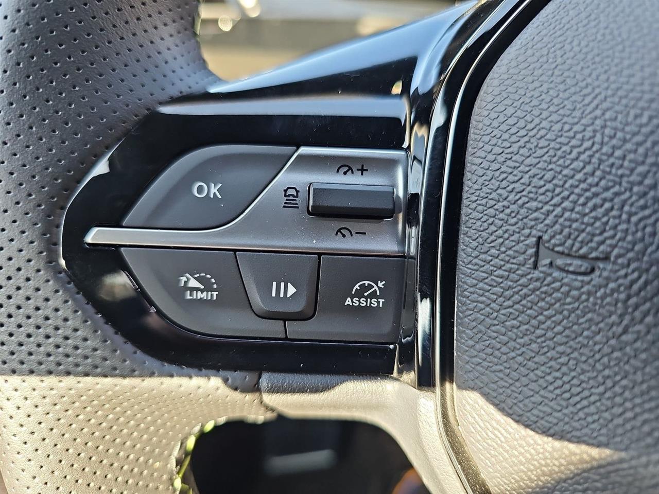 Peugeot 408 408 1.6 Plug-In Hybrid 225 GT EAT8 2024