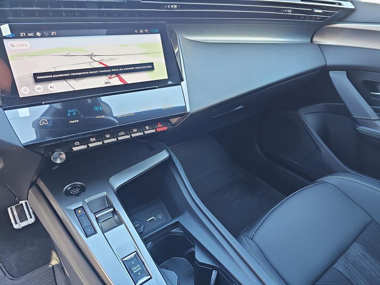 Peugeot 408 408 1.6 Plug-In Hybrid 225 GT EAT8 2024