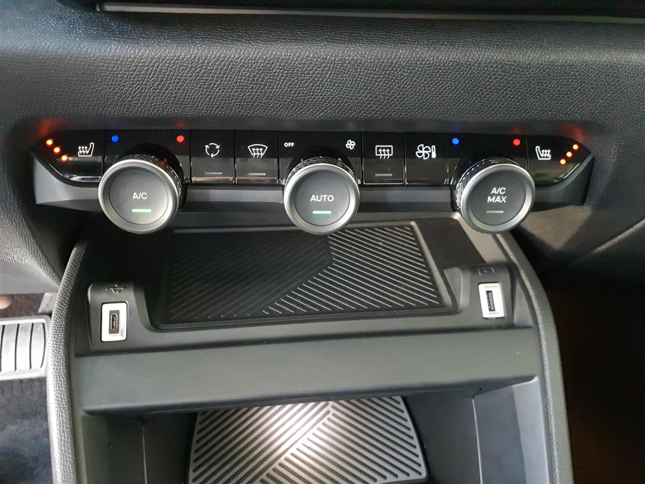Citroen C4 X C4 X 1.2 PureTech Shine S&S EAT8 2023
