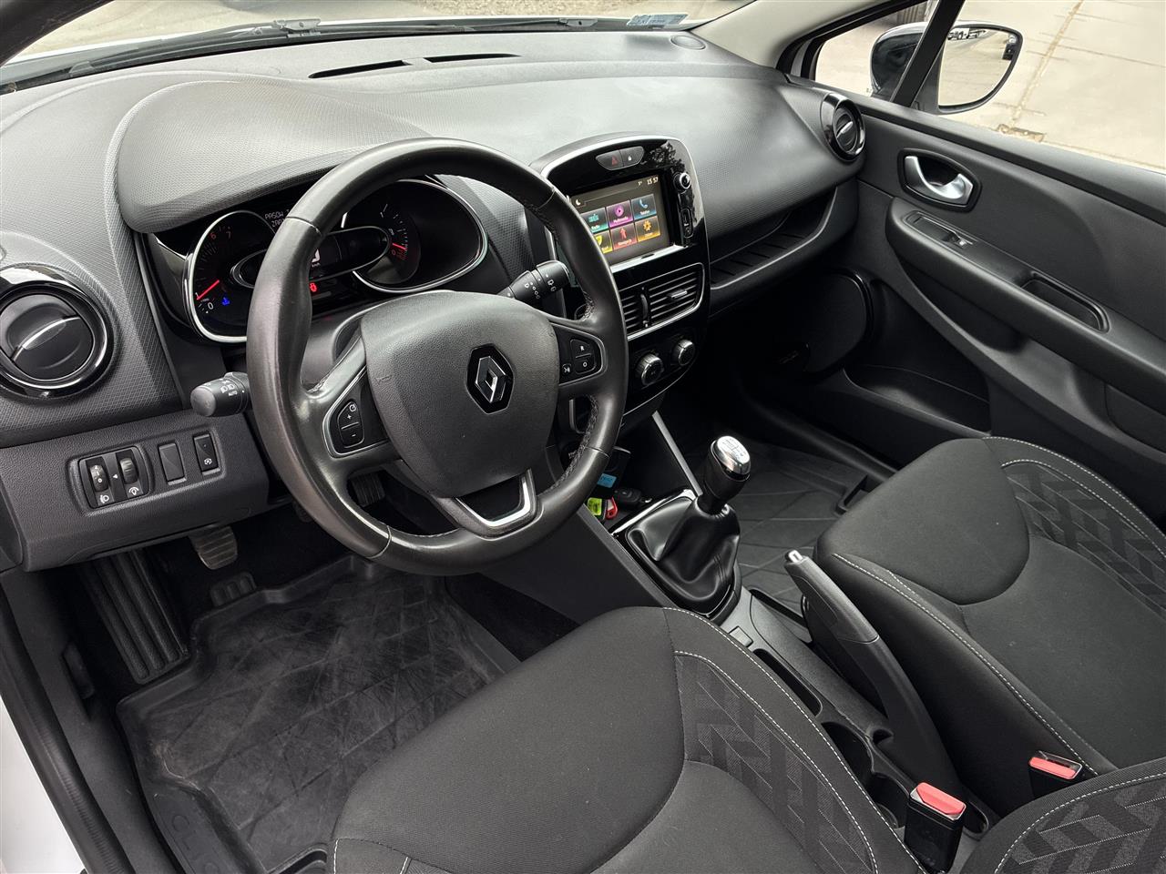 Renault CLIO Clio 0.9 TCe Limited 2019