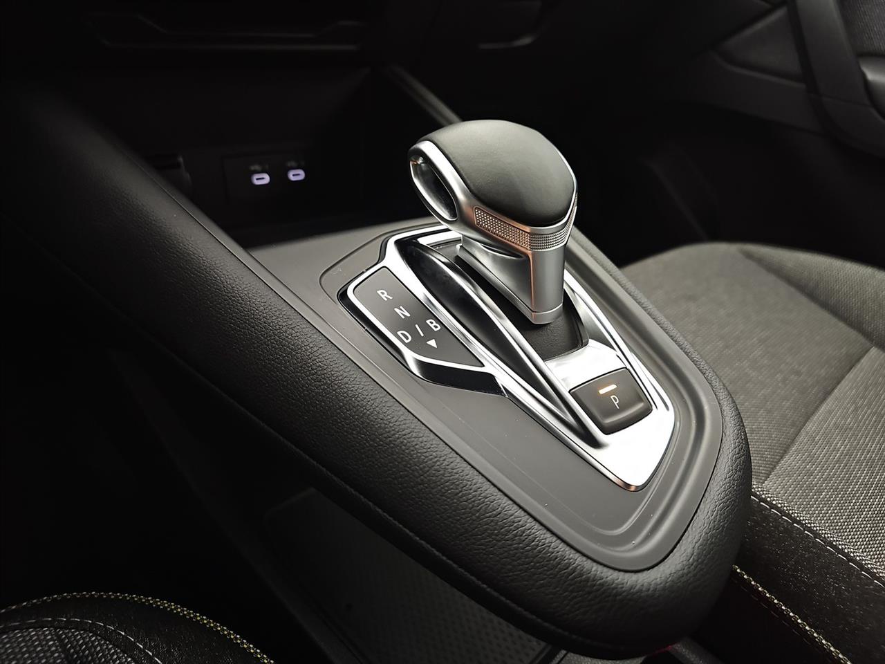 Renault CAPTUR Captur 1.6 E-TECH Full Hybrid 145 Techno 2024