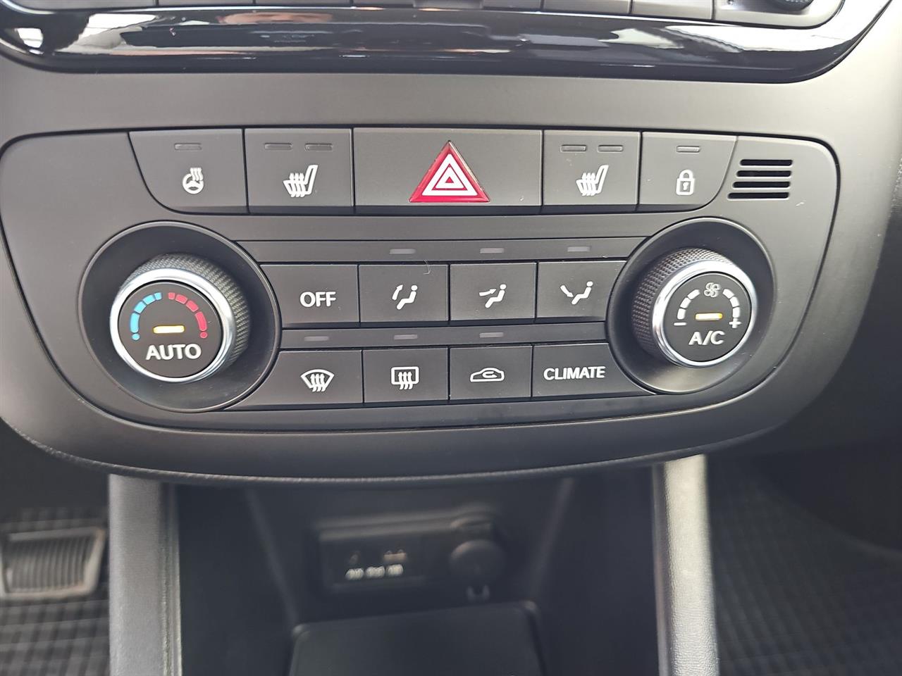 Kia VENGA Venga 1.6 Business Line aut 2017