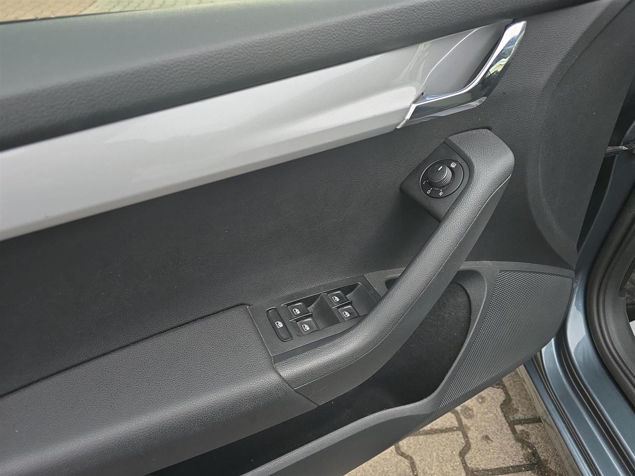 Skoda OCTAVIA Octavia 1.6 TDI Ambition 2016