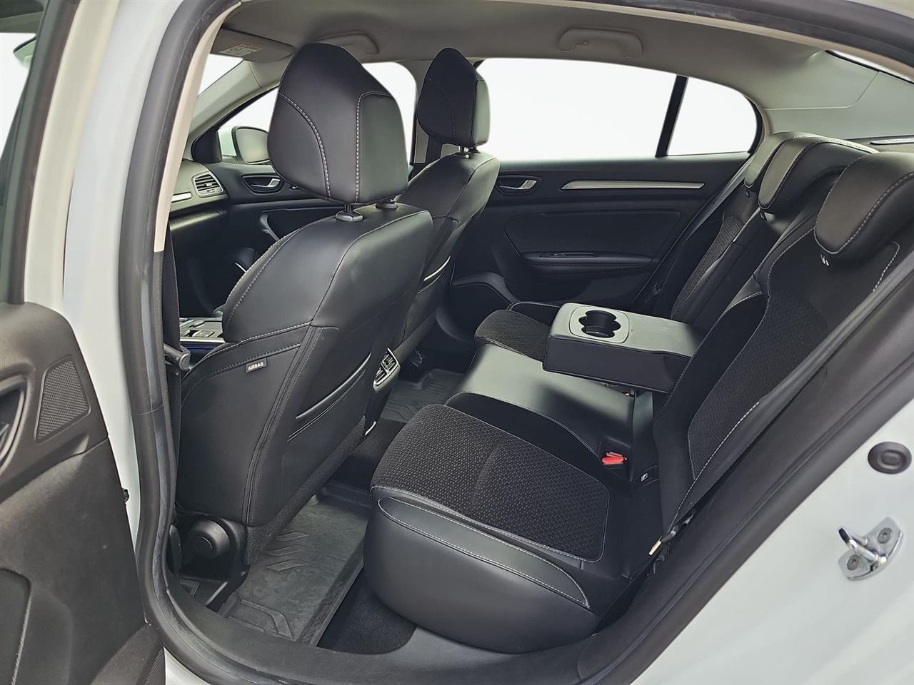 Renault MEGANE Megane 1.5 Blue dCi Intens EDC 2020