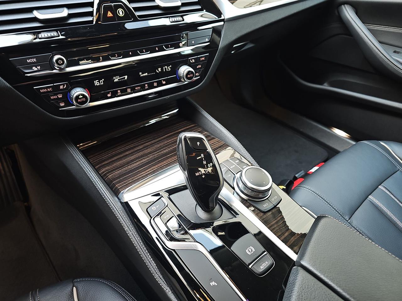 Bmw SERIA 5 520d xDrive Luxury Line aut 2019