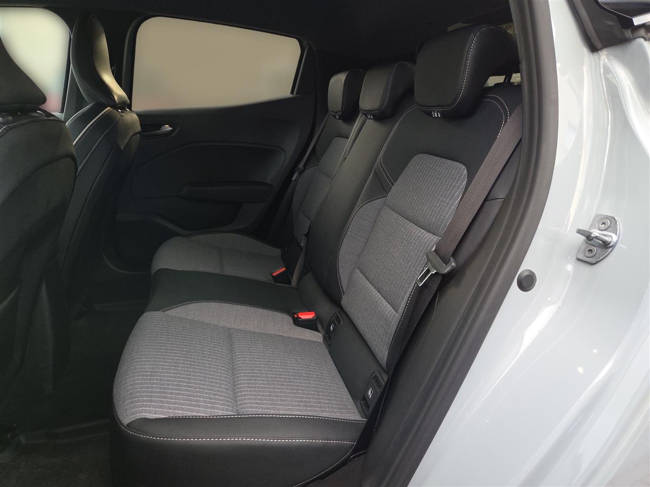 Renault CLIO Clio 1.0 TCe Techno X-Tronic 2024