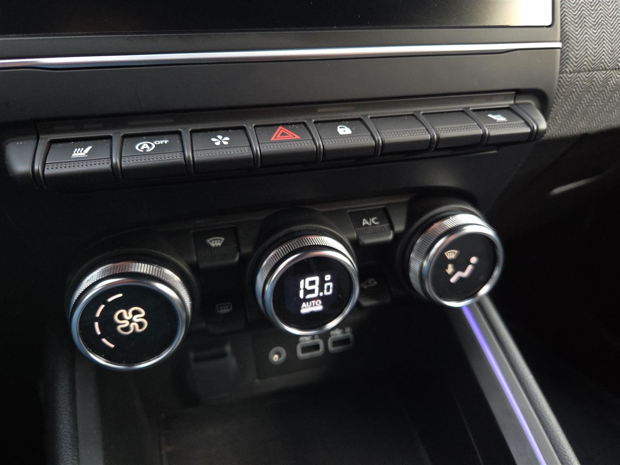 Renault CLIO Clio 1.0 TCe Techno X-Tronic 2024