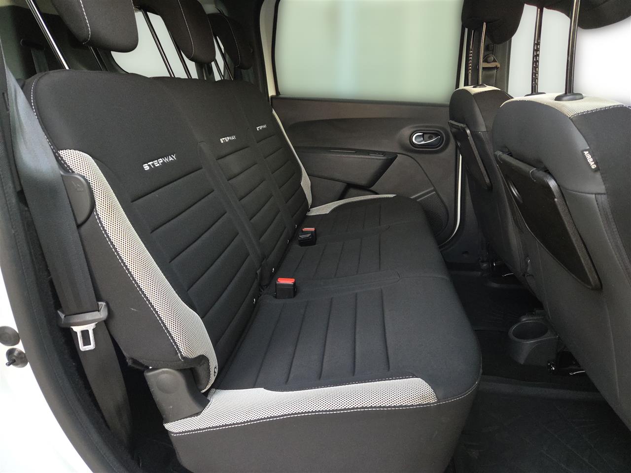 Dacia LODGY Lodgy 1.5 Blue dCi Stepway S&S EU6d 2021