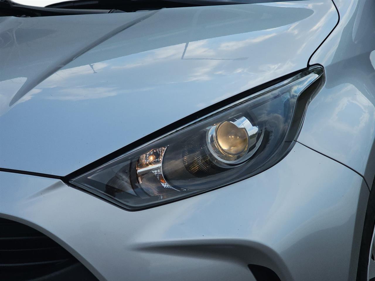 Toyota YARIS Yaris Hybrid 1.5 Comfort 2021