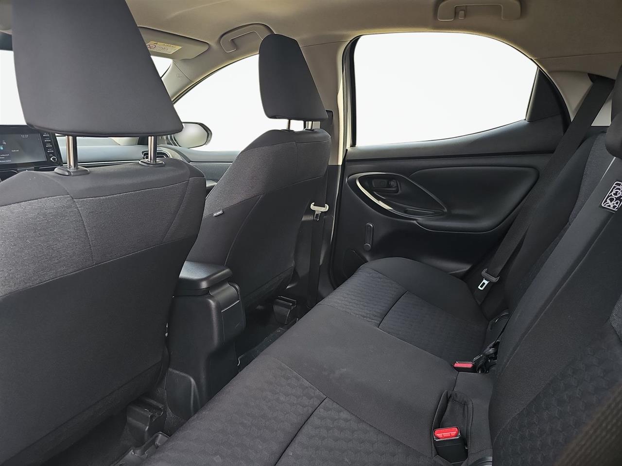 Toyota YARIS Yaris Hybrid 1.5 Comfort 2021