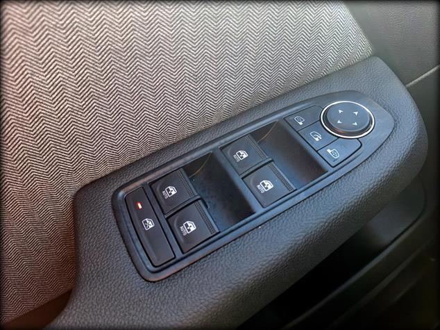 Renault CLIO Clio 1.0 TCe Techno LPG 2025