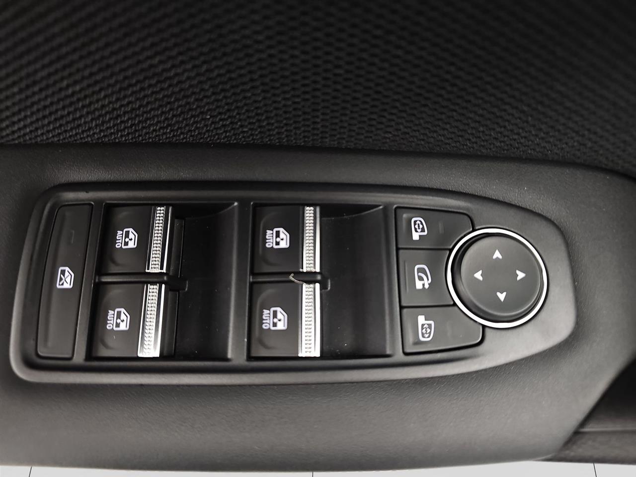 Renault SYMBIOZ Symbioz 1.6 E-Tech Full Hybrid 145 Iconic 2025