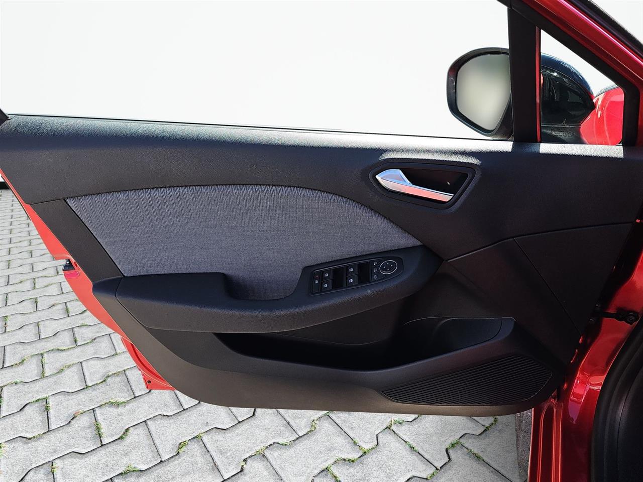 Renault CLIO Clio 1.0 TCe Techno LPG 2025