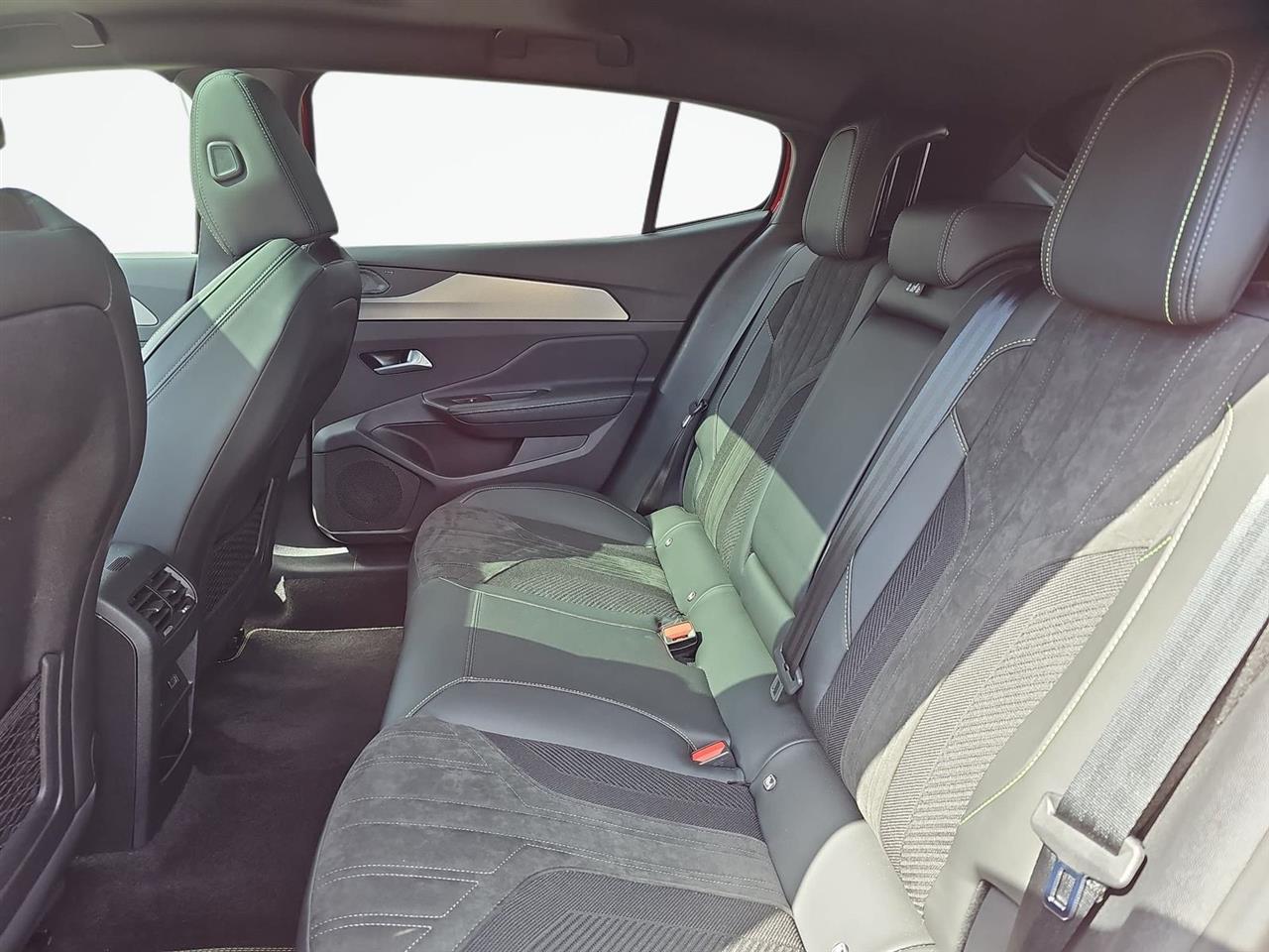 Peugeot 408 408 1.2 PureTech mHEV GT S&S e-DSC6 2025