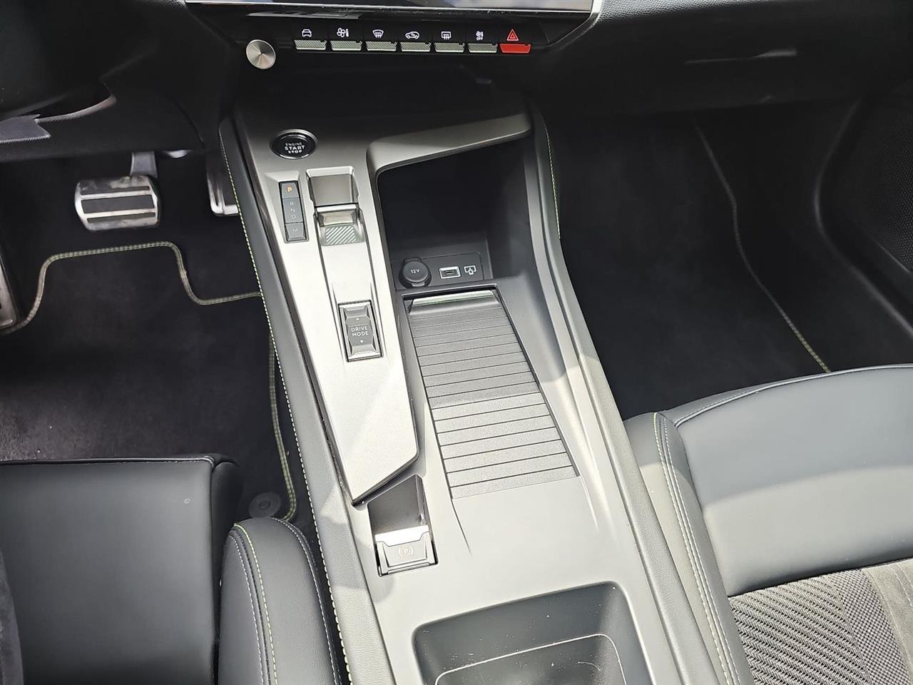 Peugeot 408 408 1.2 PureTech mHEV GT S&S e-DSC6 2025