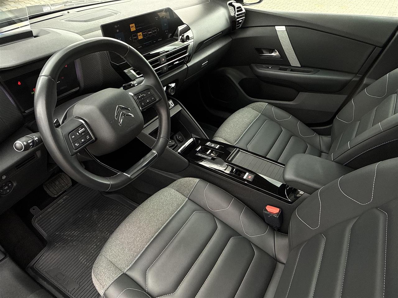 Citroen C4 C4 1.2 PureTech Shine S&S EAT8 2021