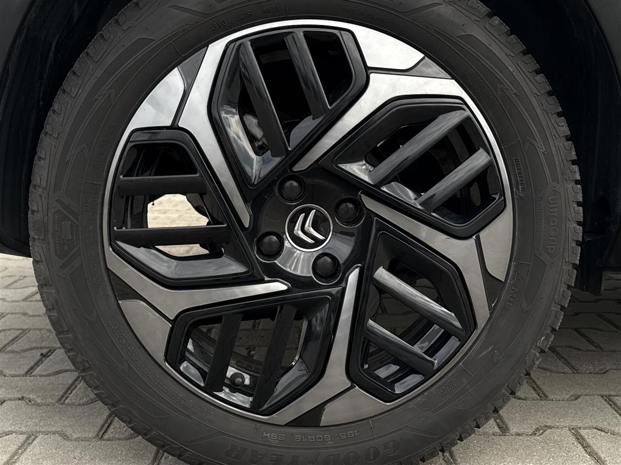 Citroen C4 C4 1.2 PureTech Shine S&S EAT8 2021
