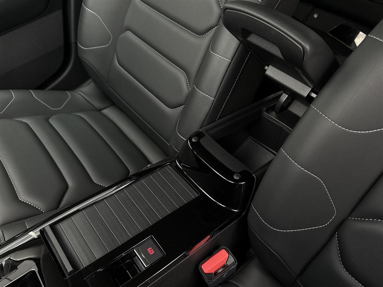 Citroen C4 C4 1.2 PureTech Shine S&S EAT8 2021
