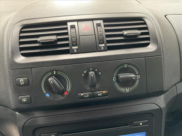 Skoda FABIA Fabia 1.4 16V Active Plus 2014