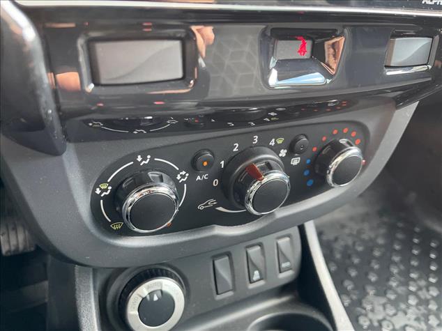 Dacia DUSTER Duster 1.6 SCe Laureate 4x4 S&S 2015